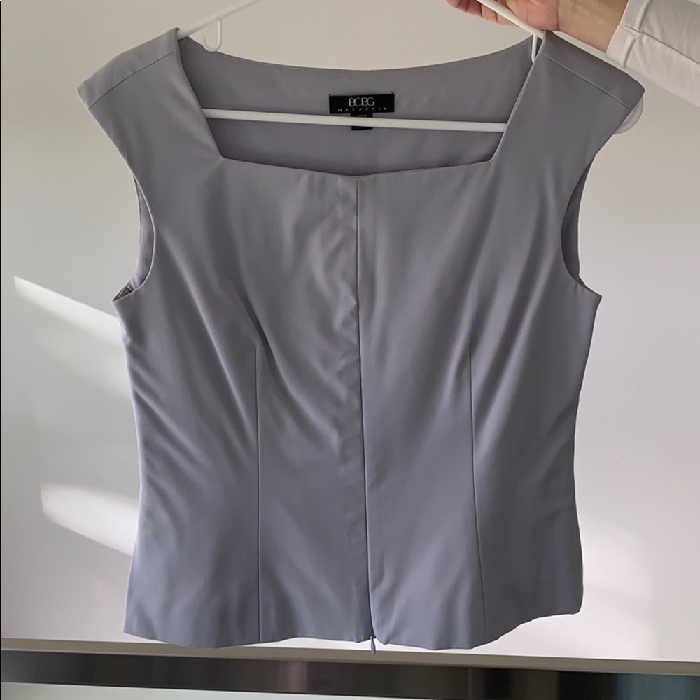Bcbg maxazria light grey nylon top size 4